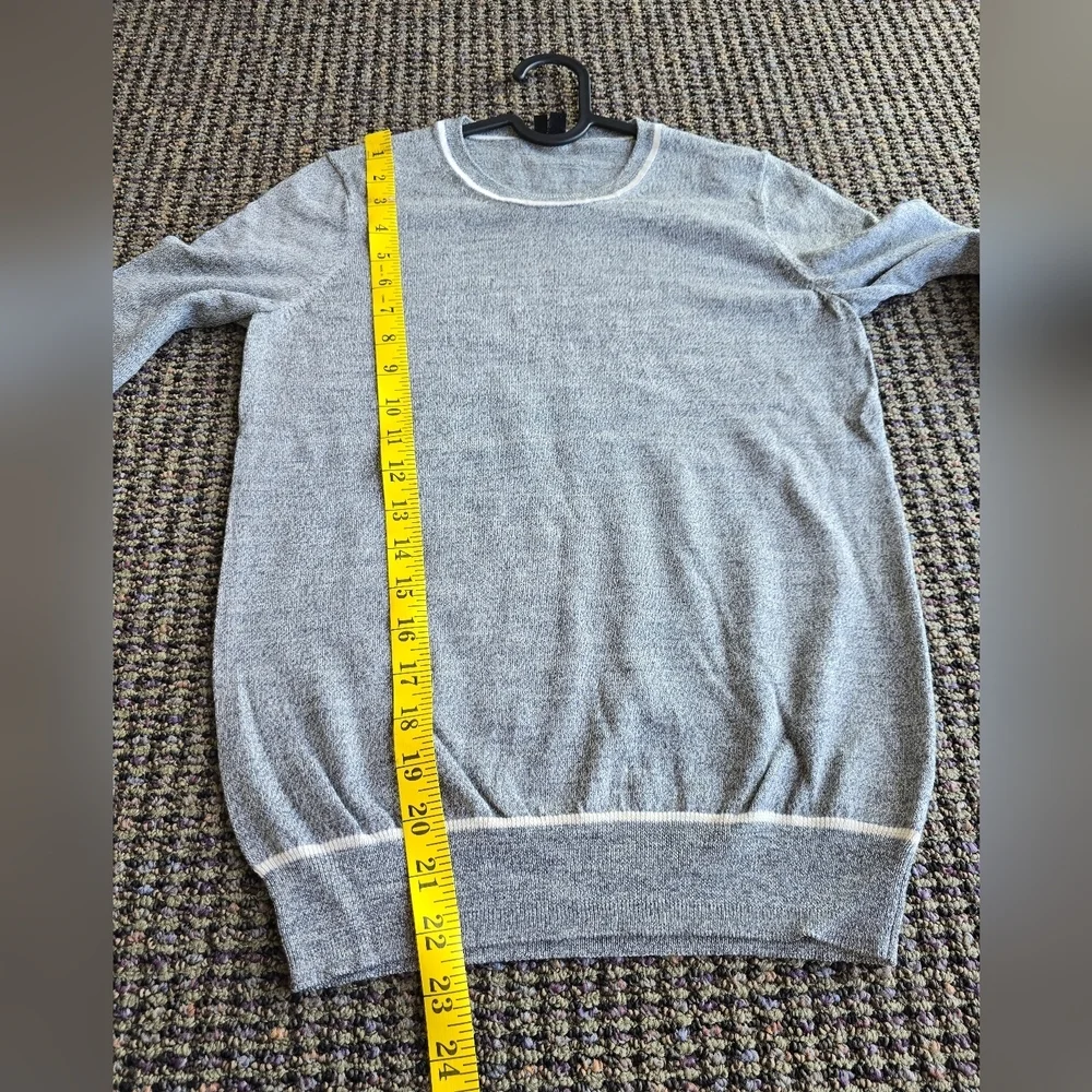 Theory Men's Gray Crewneck Sweater with Cream Trim